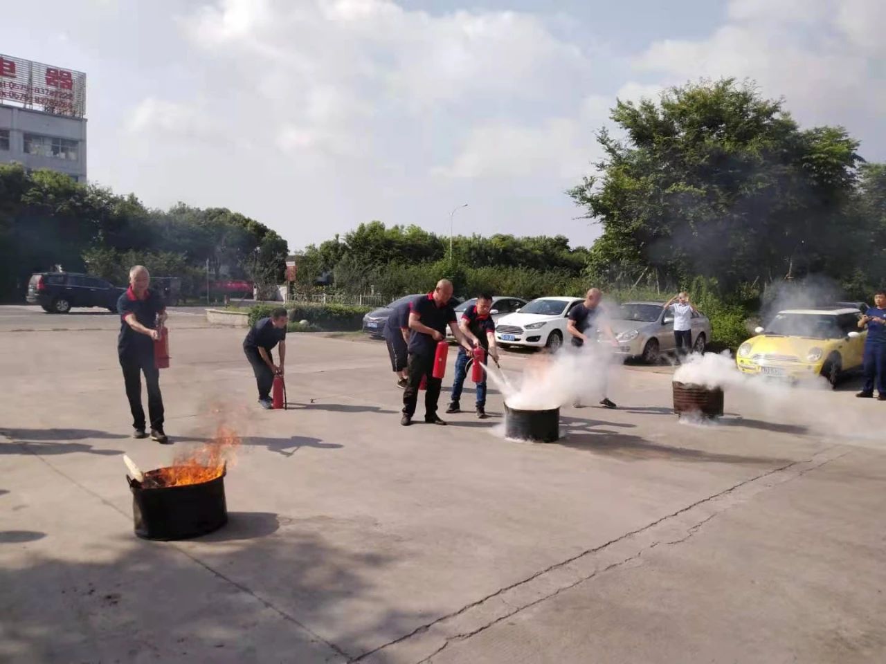 تدريبات مكافحة الحرائق لسلسلة أنشطة 